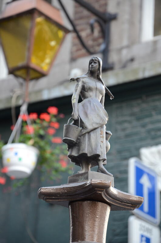 La statue de Nanesse à Liège. 